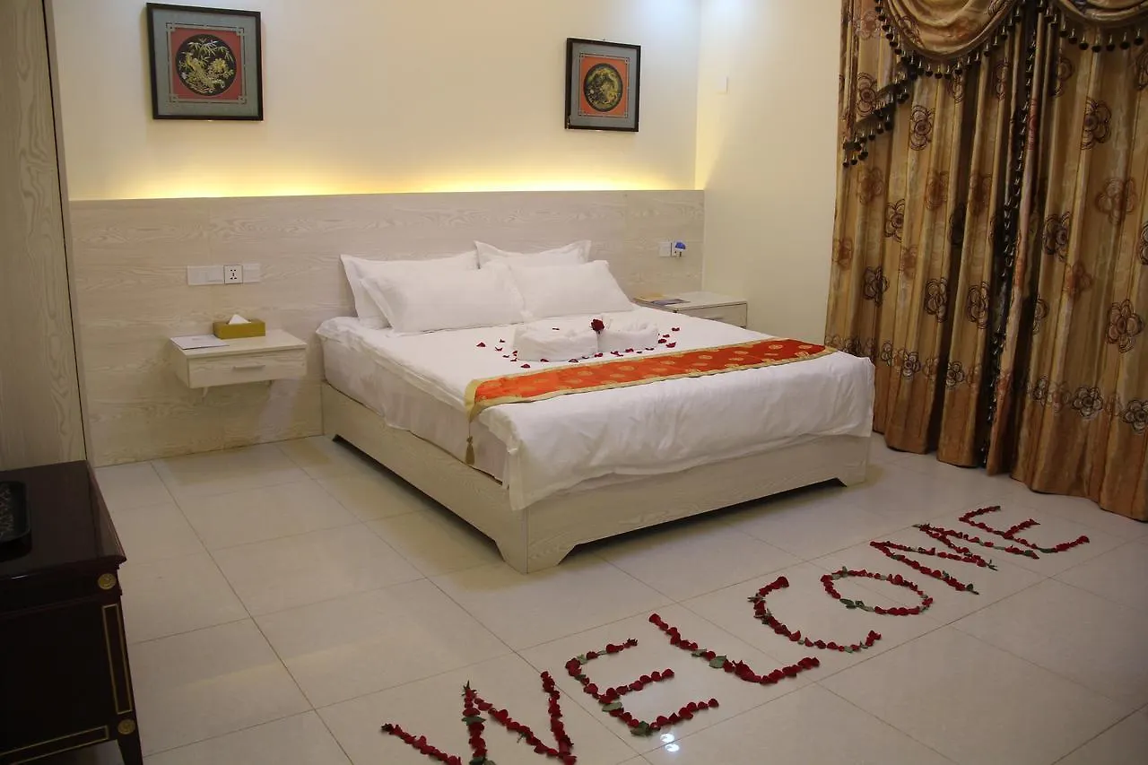 Nanjing Restaurant & Motel Kampala Szálloda