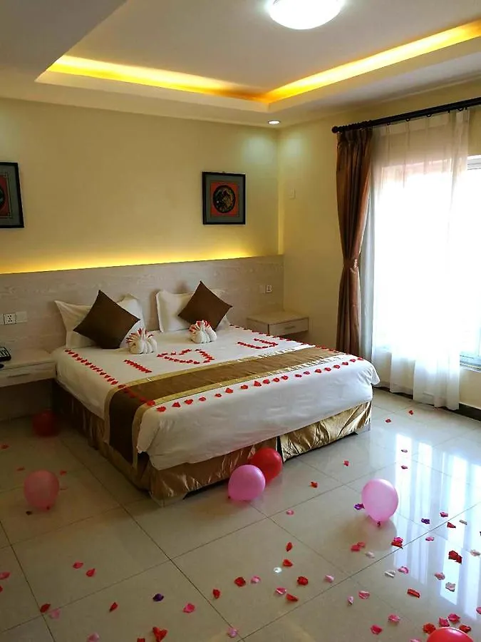 Nanjing Restaurant & Motel Kampala Szálloda